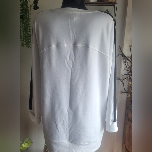 Hyba White Sweatshirt with Black Stripe Down Sleeves XXL - Picture 7 of 7